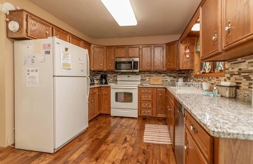 Rome House | LARGE HOME ON THE 3RD TEE OF LAKE ARROWHEAD GOLF COURSE