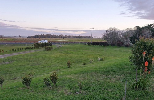 Jerseyville House | large house right on the macleay river and 5mins to the beach,shops,club and pub