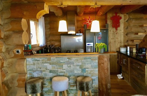 Les Angles Ski Chalet | Large luxurious log cabin