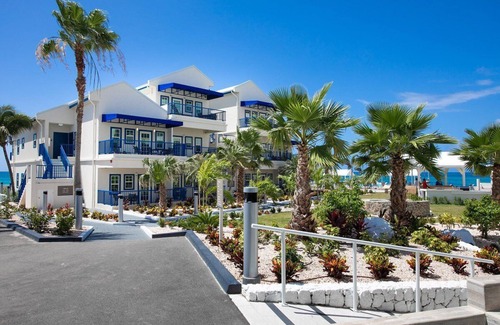 Philipsburg Apartment | LARGE LUXURY APARTMENT HILTON VACATION BEACHFRONT CARAIBES