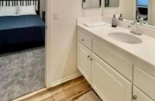 Victorville House | Large Pool home, quiet neighborhood, Spacious