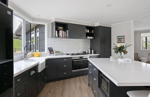 Gisborne Other | Large Quiet Farm House | Mins to CBD