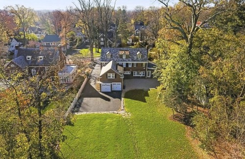 Maplewood House | Large, Renovated Colonial - Walk to the Village and Train