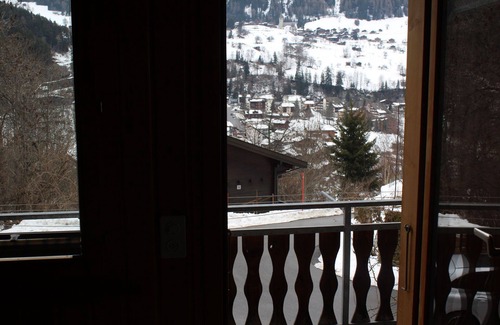 Fiesch Ski Chalet | Large romantic chalet in the countryside with Swedish stove!