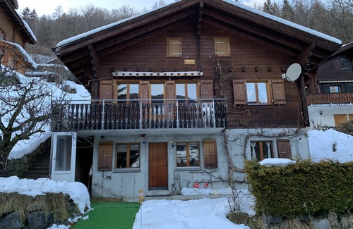 Fiesch Ski Chalet | Large romantic chalet in the countryside with Swedish stove!
