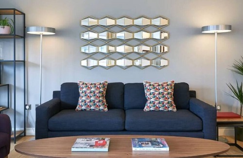 Grand Canal Dock Condo | Large Stylish, Bright & Luxurious 2 Bed Apartment