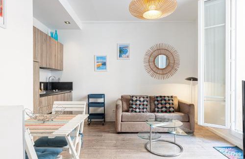 Quartier du Port Apartment | Large Terrace 1 Bdr near Garibaldi Square