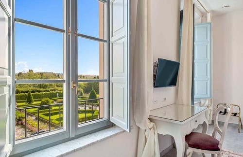 Capannori Villa | Large villa in Tuscany