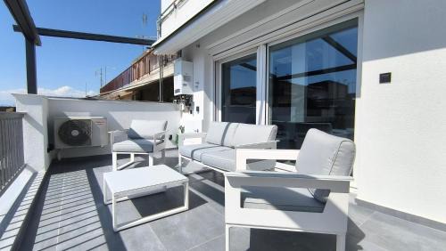 Larissa Apartment | Larisa Absolute Suites, Sky View Smart Home