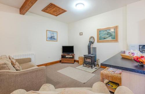Kirton in Lindsey House | Lark Rise Cottage - 3 White Hoe Farm