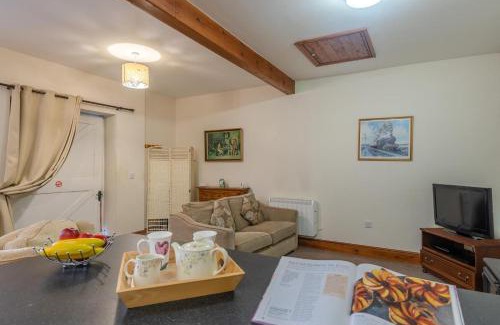 Kirton in Lindsey House | Lark Rise Cottage - 3 White Hoe Farm