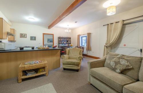 Kirton in Lindsey House | Lark Rise Cottage - 3 White Hoe Farm