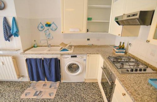 Savona Apartment | LArte al Mare Vicino Spiaggia con AC e WiFi