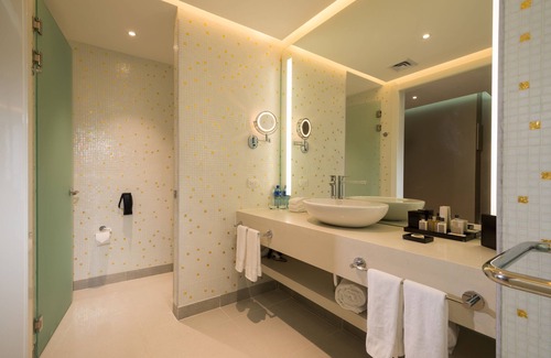 Punta Paitilla Hotel | Las Americas Golden Tower Panama