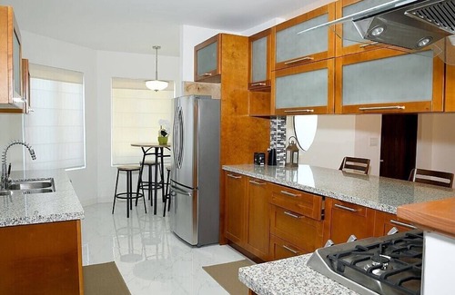 Nassau House | Las Casitas 4 bedroom