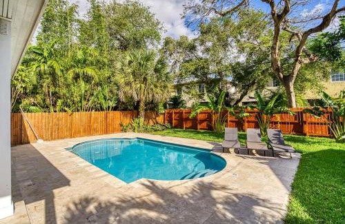 Downtown Fort Lauderdale Villa | Las Olas Villa with HEATED Salt Water Pool