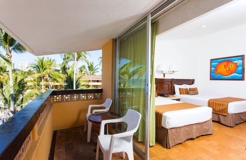 Las Glorias Resort | Las Palmas by the Sea All Inclusive