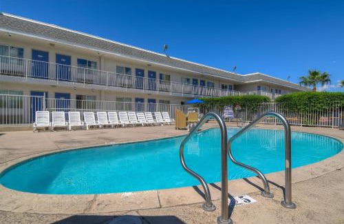 Sunrise Manor Hotel | Las Vegas, NV - Boulder Highway