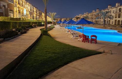 Ain Sokhna Resort | Lasirina palm beach for families only