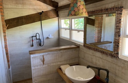 Los Pargos Cabin | Laticalodge - Staffed Private Villa 9BR - 2 km Playa Negra - 30 min Tamarindo
