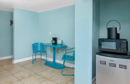 Fort Myers Beach Hotel | Latitude 26 Waterfront Resort & Marina