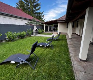 Balatonlelle Villa | Laura Villa