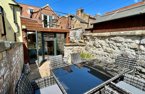 Sandsend House | Laurel Cottage Sandsend