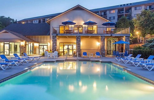 Pigeon Forge Resort | Laurel Crest Vacation Resort in the Smoky Mountains.