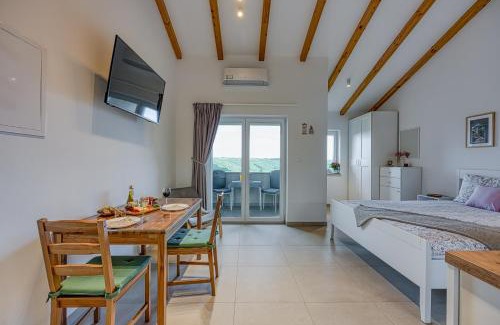 Kringa Apartment | LAVANDA - Relax in Greenery & Explore Istria