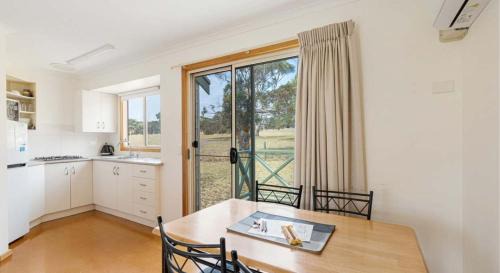 Middleton House | Lavendar & Grevillea