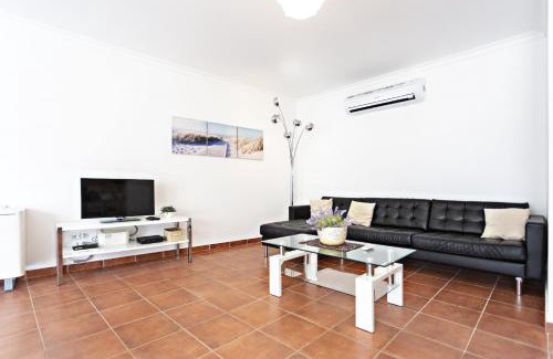 Santa Luzia Apartment | Lavender Apartment