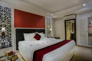 Hang Bac Hotel | Lavender Central Hotel & Spa Hanoi