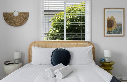 Cessnock House | Lavender Cottage - Minutes to Wineries