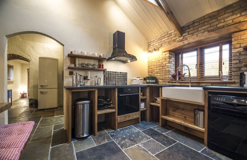 Tiers Cross House | Lavender - Luxurious Barn Conversion