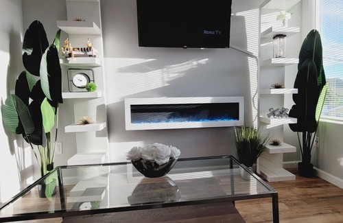 Logan Heights House | Lavish Apartment Close to Downtown with Parking