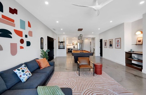Phoenix Hill Apartment | Lay Low Disco Highlands - NULU 4BR Pool Table Balcony