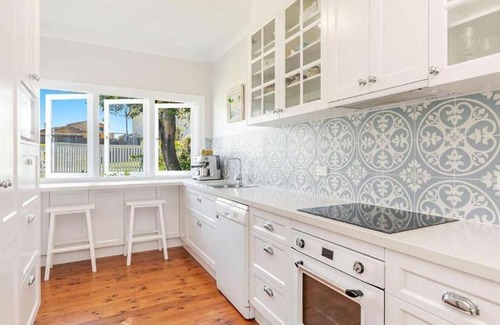Yamba House | Laze Daze
