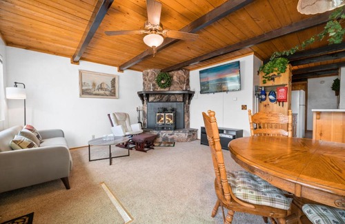 Woodlands House | Lazy Bear Cabin