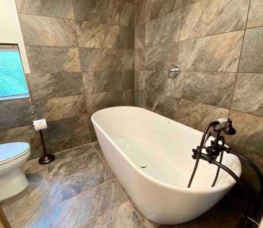 Talkeetna House | Lazy Bear Retreat at Talkeetna Lodge