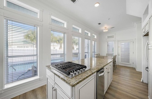 Crystal Shores House | Lazy Bones - Vacation Home Near the Beach with Private Pool & Golf Cart