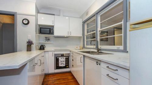 Umina Beach House | Lazy Days Seaside Cottage - Umina Beach