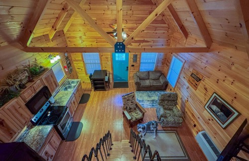 Byrdstown Cabin | Lazy Lake Days Fast Wifi Roku TV Free Firewood