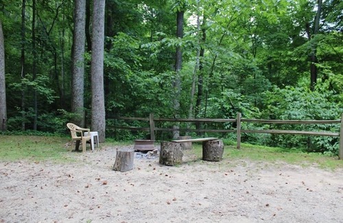 South Bloomingville Cabin | Lazy Lane Cabins - Lazy Lane