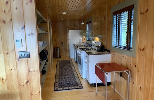 Friendship Apartment | Lazy Lobster Cottage