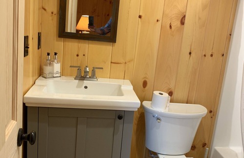 Friendship Apartment | Lazy Lobster Cottage