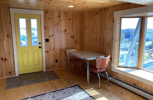 Friendship Apartment | Lazy Lobster Cottage