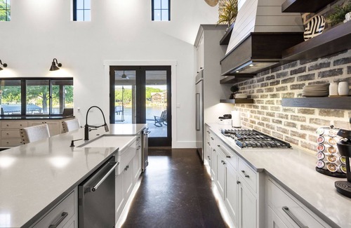 Kingsland House | LBJ Lodge | Concierge Services