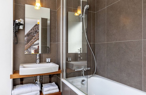 Quartier de la Folie-Mericourt Hotel | Le 20 Prieure Hotel