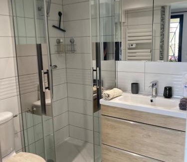 Venoy Apartment | Le 3 Bis