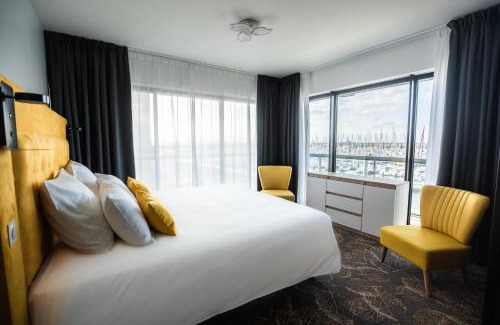 Downtown Apartment | Le Barracuda & Spa, Centre Port, pieds dans l'eau, vue mer